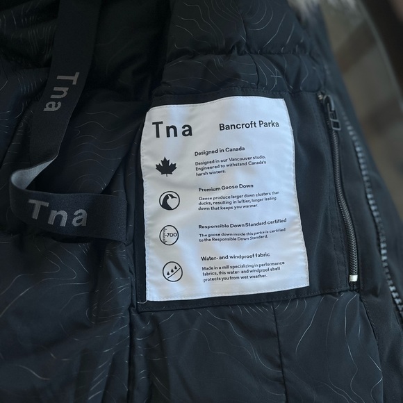 Aritzia Tna The Bancroft Black New Dawn Puff Cozy Winter Jacket Size S - Picture 12 of 17